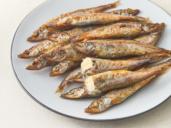 알이 보이는 열빙어 구이 단면 · 조리 예시