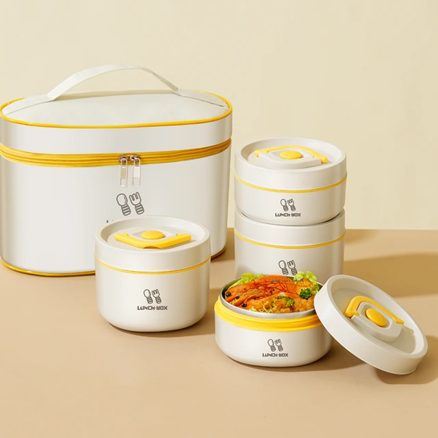 밥과 반찬을 나눠 담은 피크르 4단 도시락